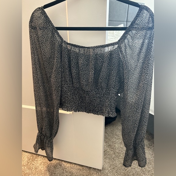 Altar’d State Cropped Leopard Print Long Sleeved Blouse - Picture 4 of 5